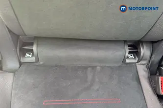 Mercedes-Benz GLB Amg Line Automatic Petrol SUV - Stock Number (1667916) - 27th supplementary image