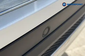 Mercedes-Benz GLB Amg Line Automatic Petrol SUV - Stock Number (1667916) - 39th supplementary image