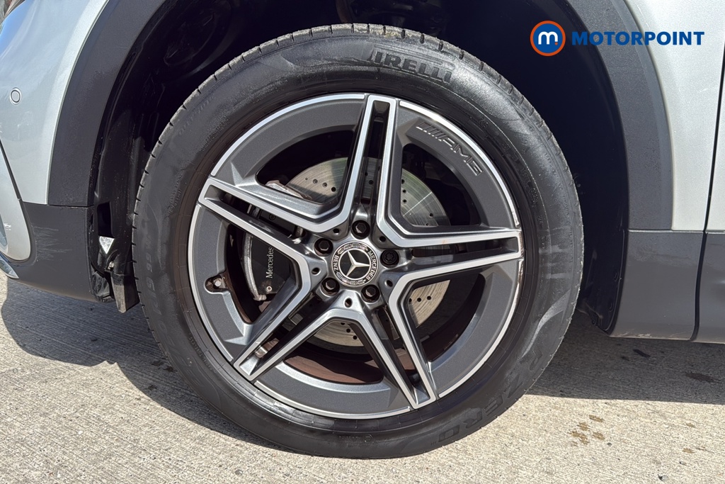 Mercedes-Benz GLB Amg Line Automatic Petrol SUV - Stock Number (1667916) - 44th supplementary image