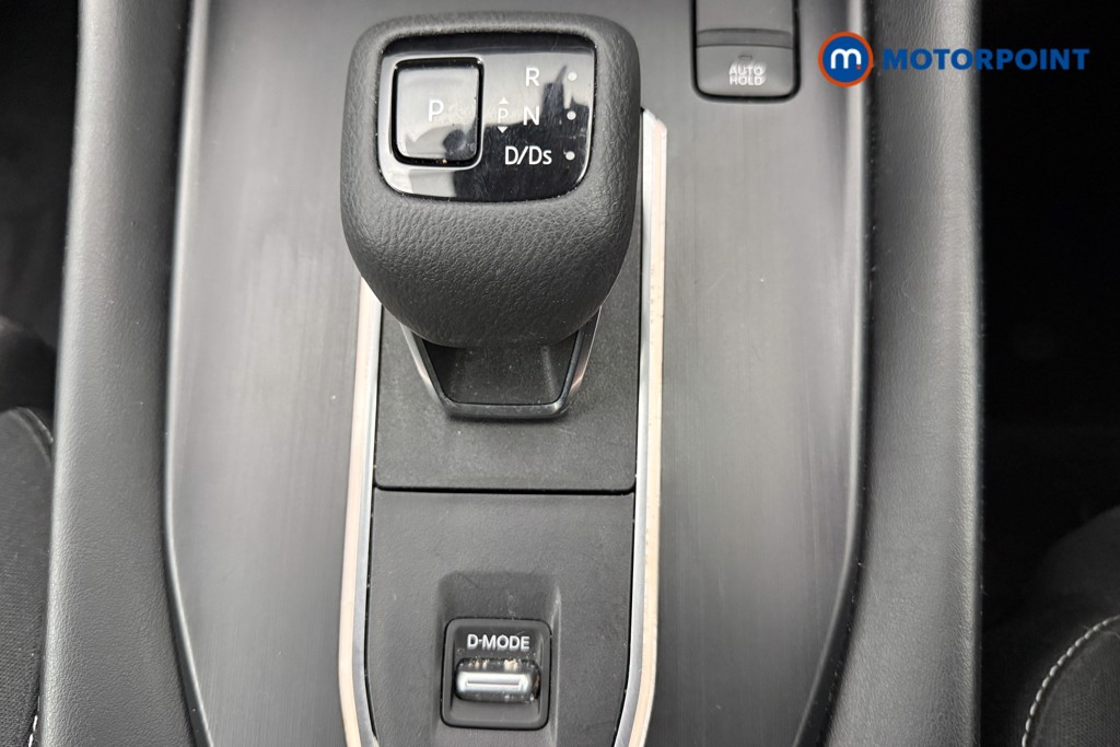 Nissan Qashqai N-Connecta Automatic Petrol SUV - Stock Number (1668240) - 7th supplementary image