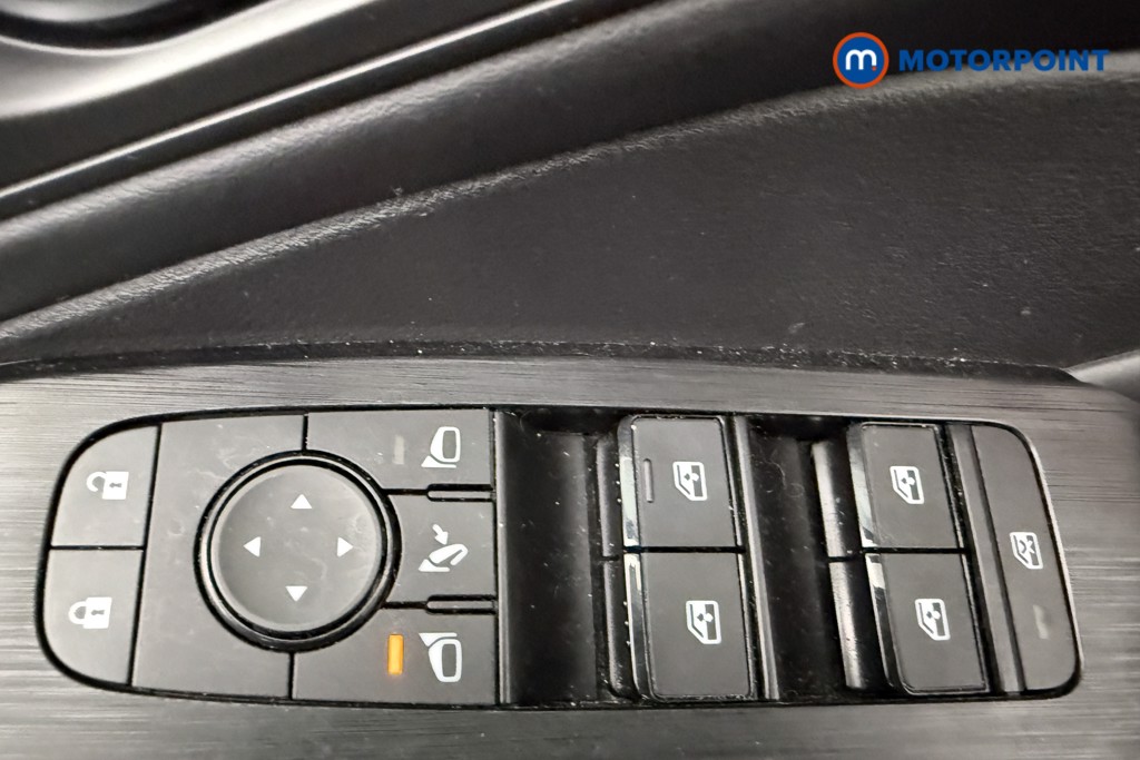 Nissan Qashqai N-Connecta Automatic Petrol SUV - Stock Number (1668240) - 19th supplementary image