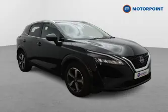 Nissan Qashqai N-Connecta Automatic Petrol SUV - Stock Number (1668240) - Drivers side front corner
