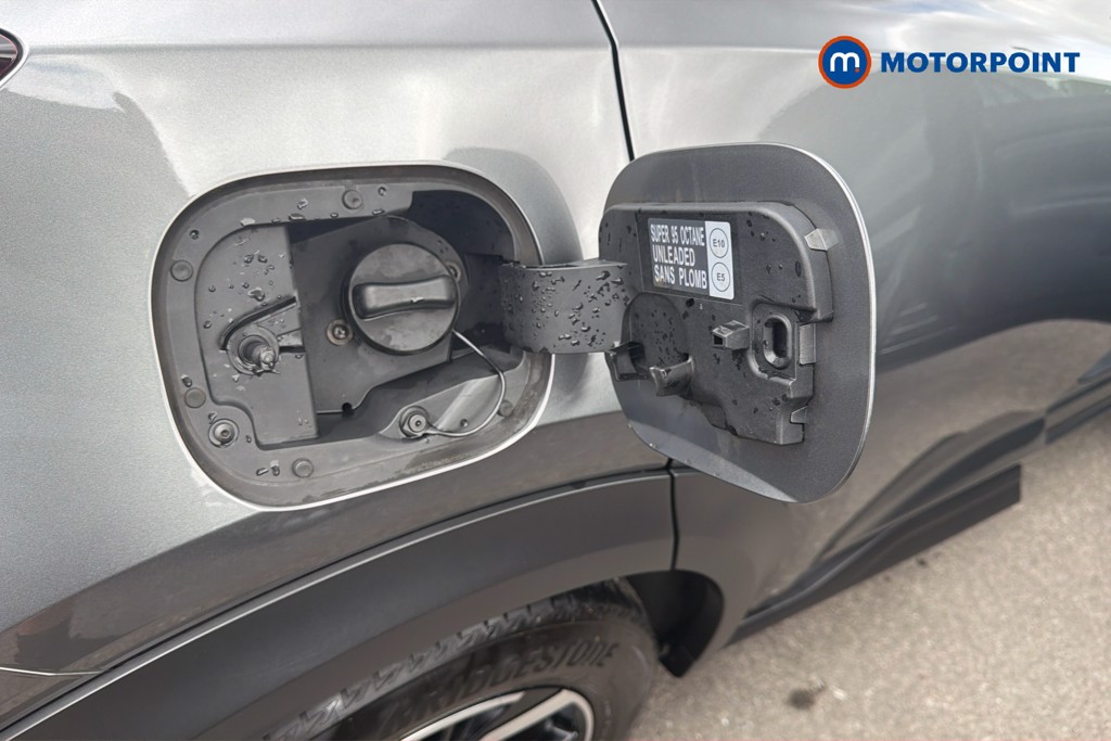 Nissan Juke N-Connecta Manual Petrol SUV - Stock Number (1668362) - 35th supplementary image