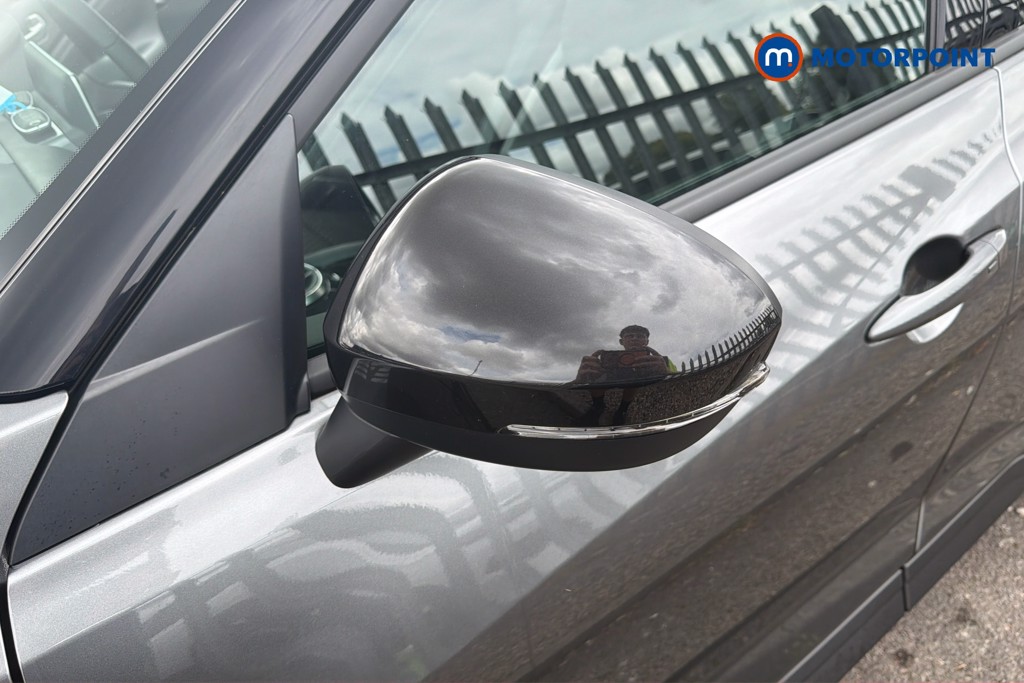 Nissan Juke N-Connecta Manual Petrol SUV - Stock Number (1668362) - 40th supplementary image