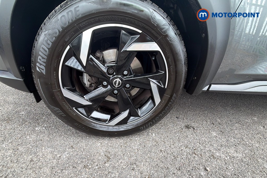 Nissan Juke N-Connecta Manual Petrol SUV - Stock Number (1668362) - 41st supplementary image