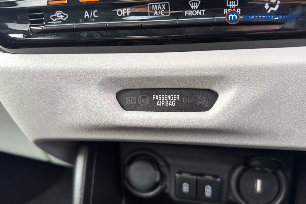 Suzuki Swift Motion Automatic Petrol Hatchback - Stock Number (1668434) - 17th supplementary image