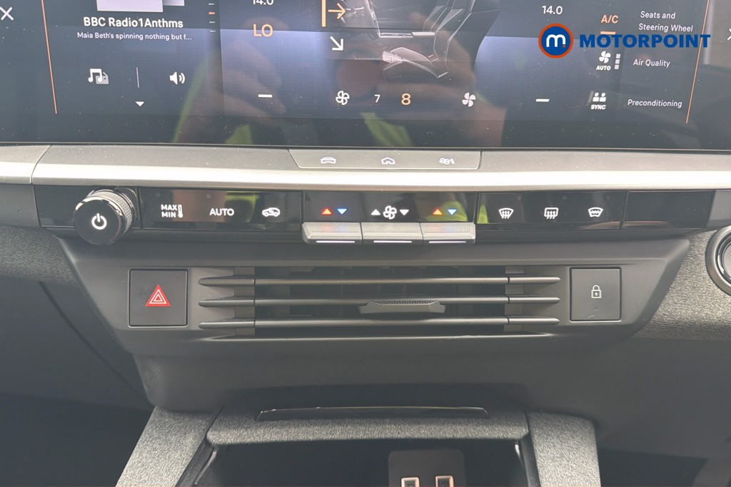 Vauxhall Grandland Ultimate Automatic Electric SUV - Stock Number (1668455) - 6th supplementary image