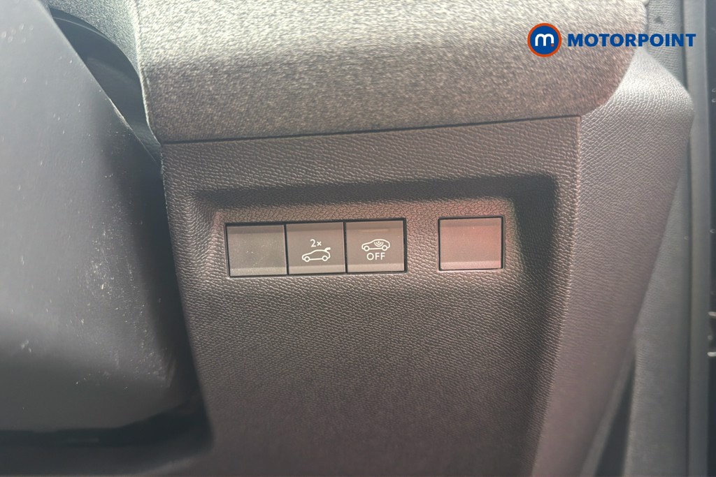 Vauxhall Grandland Ultimate Automatic Electric SUV - Stock Number (1668455) - 9th supplementary image