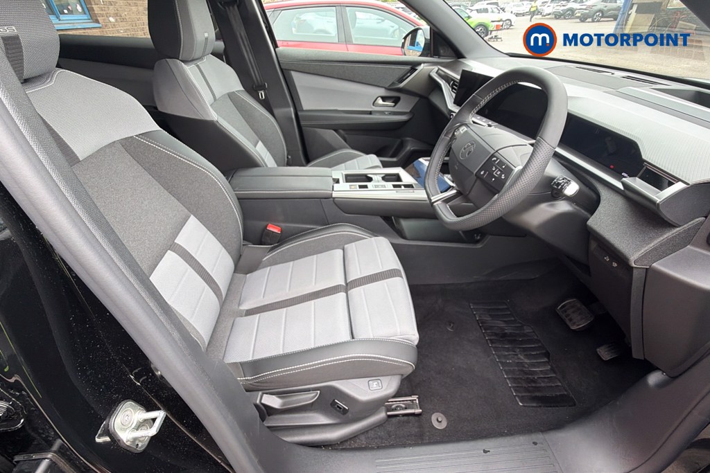 Vauxhall Grandland Ultimate Automatic Electric SUV - Stock Number (1668455) - 10th supplementary image