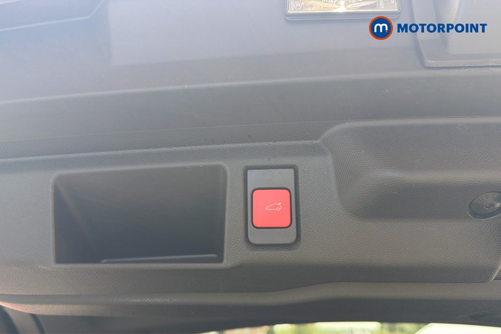 Vauxhall Grandland Ultimate Automatic Electric SUV - Stock Number (1668455) - 35th supplementary image