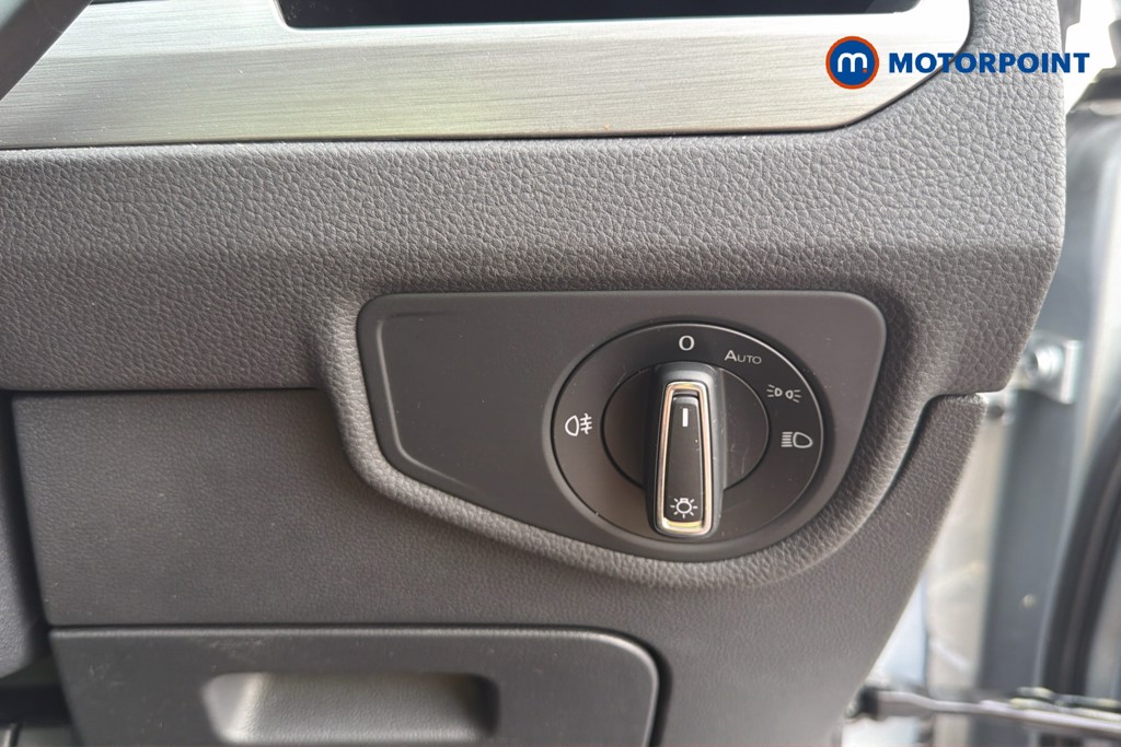Volkswagen Touran Match Manual Petrol People Carrier - Stock Number (1668482) - 9th supplementary image