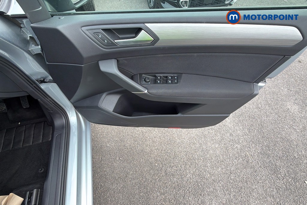 Volkswagen Touran Match Manual Petrol People Carrier - Stock Number (1668482) - 19th supplementary image