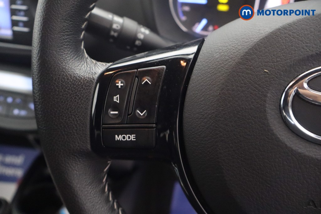 Toyota Yaris Excel Automatic Petrol-Electric Hybrid Hatchback - Stock Number (1668669) - 3rd supplementary image