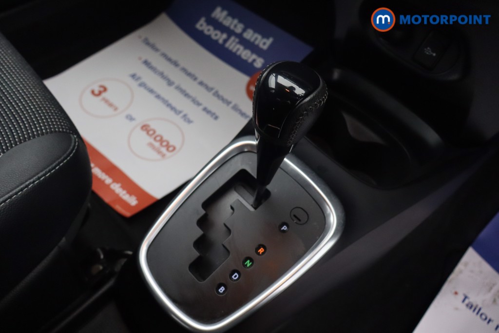 Toyota Yaris Excel Automatic Petrol-Electric Hybrid Hatchback - Stock Number (1668669) - 8th supplementary image