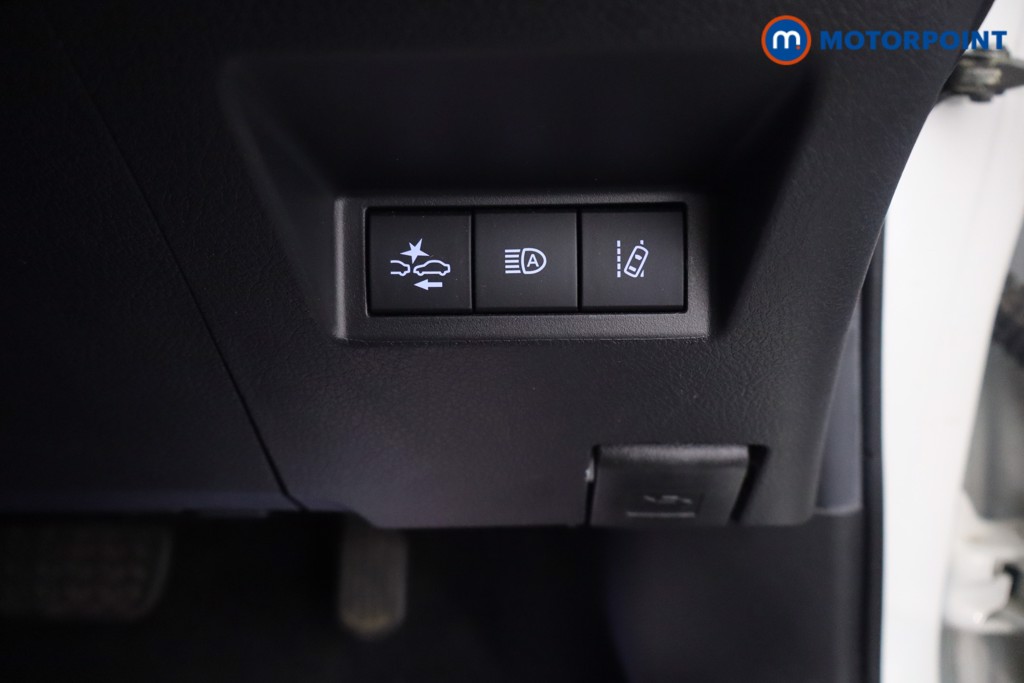 Toyota Yaris Excel Automatic Petrol-Electric Hybrid Hatchback - Stock Number (1668669) - 14th supplementary image