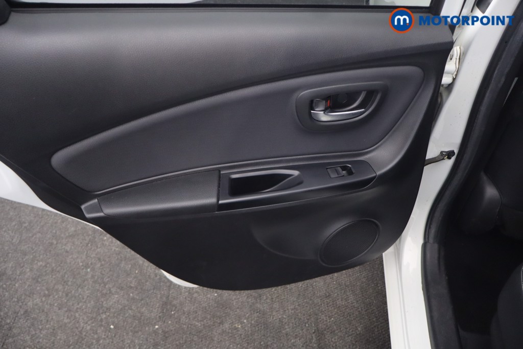 Toyota Yaris Excel Automatic Petrol-Electric Hybrid Hatchback - Stock Number (1668669) - 26th supplementary image