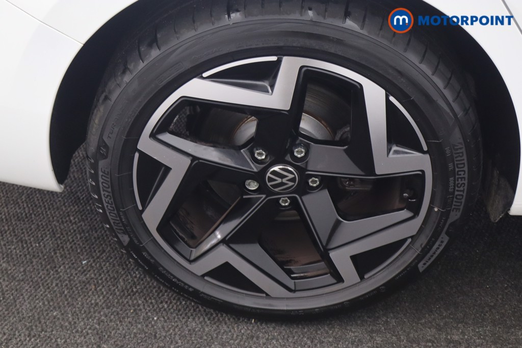 Volkswagen Passat R-Line Automatic Petrol Plug-In Hybrid Estate - Stock Number (1669004) - 24th supplementary image
