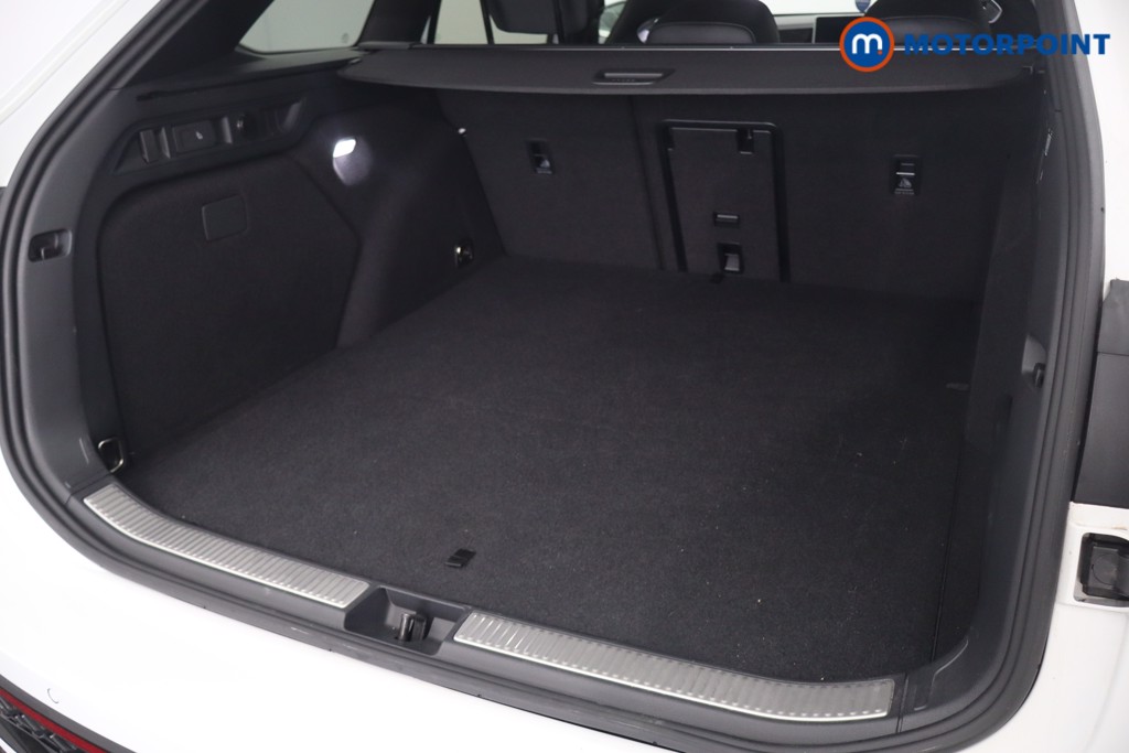 Volkswagen Passat R-Line Automatic Petrol Plug-In Hybrid Estate - Stock Number (1669004) - 41st supplementary image