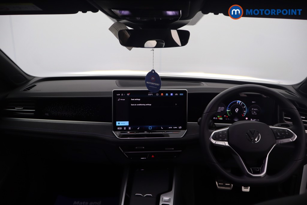 Volkswagen Passat R-Line Automatic Petrol Plug-In Hybrid Estate - Stock Number (1669004) - 1st supplementary image