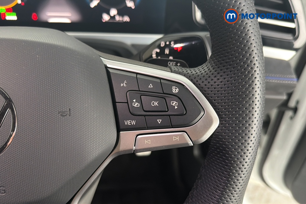 Volkswagen Passat R-Line Automatic Petrol Plug-In Hybrid Estate - Stock Number (1669034) - 3rd supplementary image