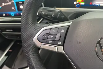Volkswagen Passat R-Line Automatic Petrol Plug-In Hybrid Estate - Stock Number (1669034) - 4th supplementary image