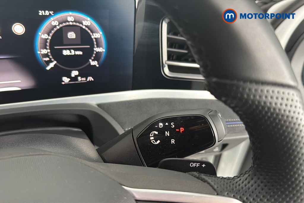 Volkswagen Passat R-Line Automatic Petrol Plug-In Hybrid Estate - Stock Number (1669034) - 6th supplementary image