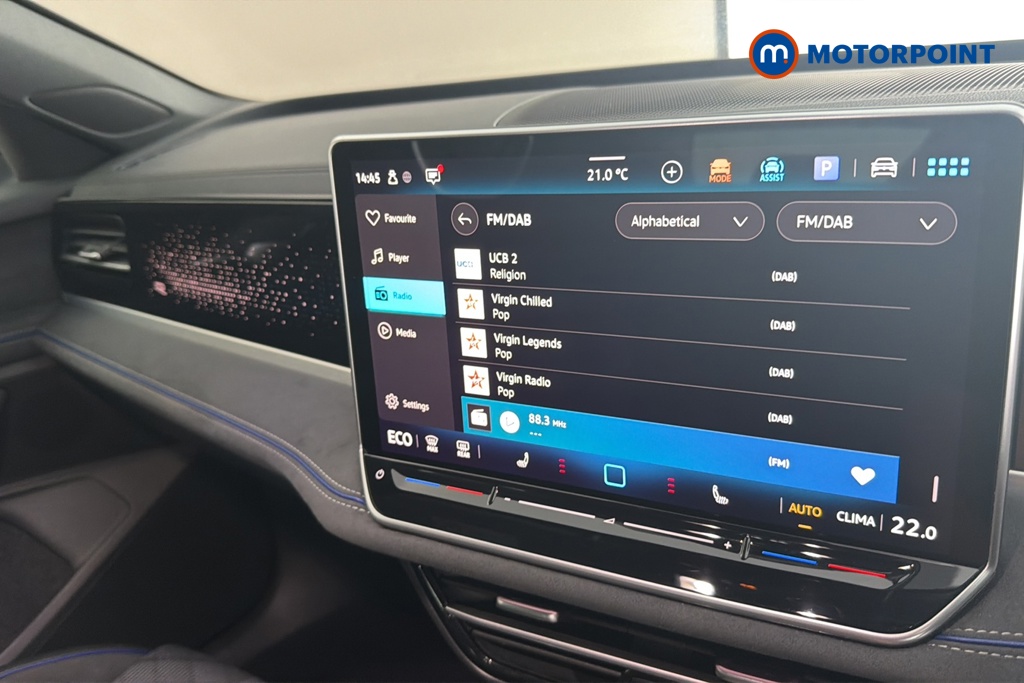 Volkswagen Passat R-Line Automatic Petrol Plug-In Hybrid Estate - Stock Number (1669034) - 8th supplementary image
