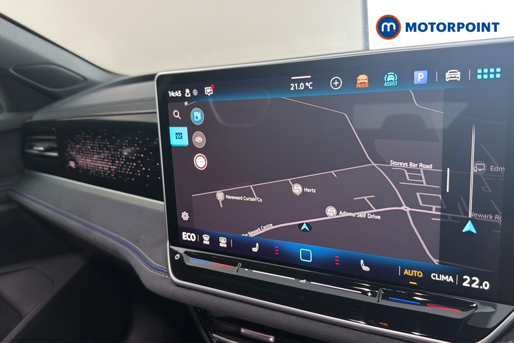 Volkswagen Passat R-Line Automatic Petrol Plug-In Hybrid Estate - Stock Number (1669034) - 9th supplementary image