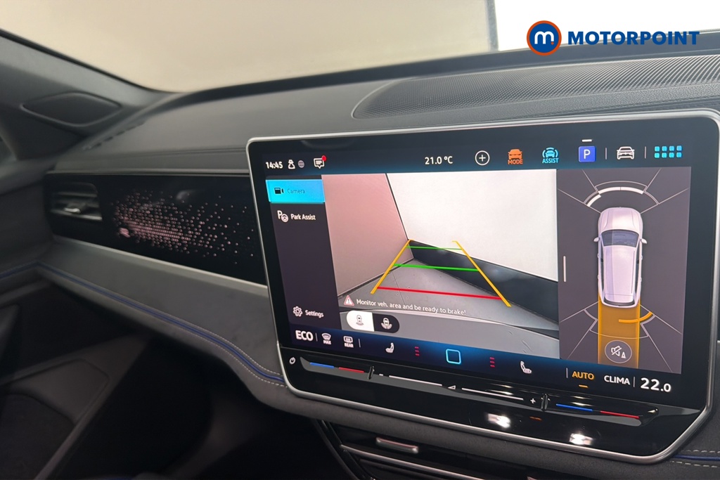 Volkswagen Passat R-Line Automatic Petrol Plug-In Hybrid Estate - Stock Number (1669034) - 13th supplementary image