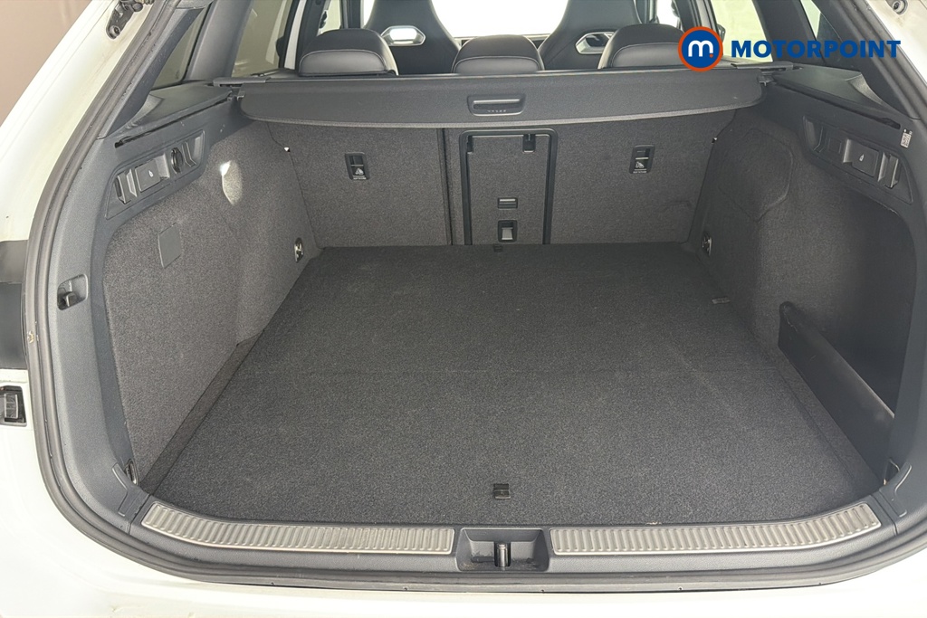 Volkswagen Passat R-Line Automatic Petrol Plug-In Hybrid Estate - Stock Number (1669034) - 30th supplementary image