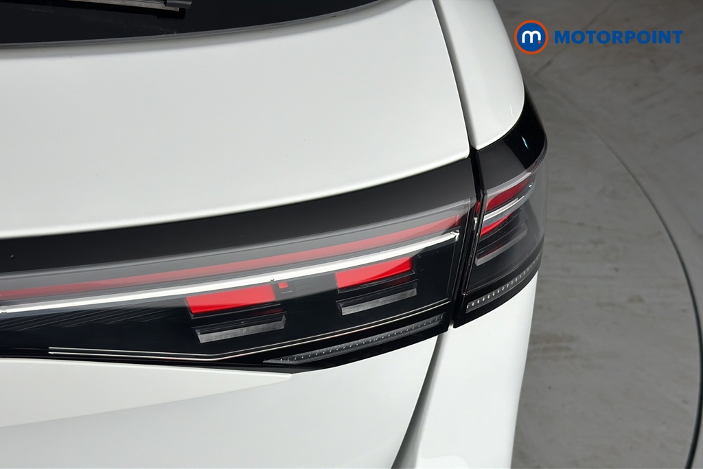 Volkswagen Passat R-Line Automatic Petrol Plug-In Hybrid Estate - Stock Number (1669034) - 36th supplementary image