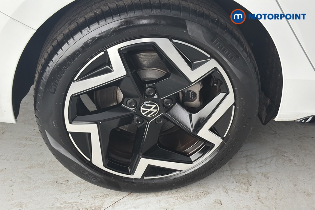 Volkswagen Passat R-Line Automatic Petrol Plug-In Hybrid Estate - Stock Number (1669034) - 46th supplementary image