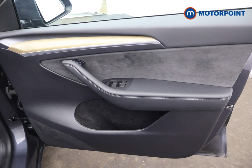 Tesla Model Y Long Range Automatic Electric SUV - Stock Number (1669412) - 16th supplementary image
