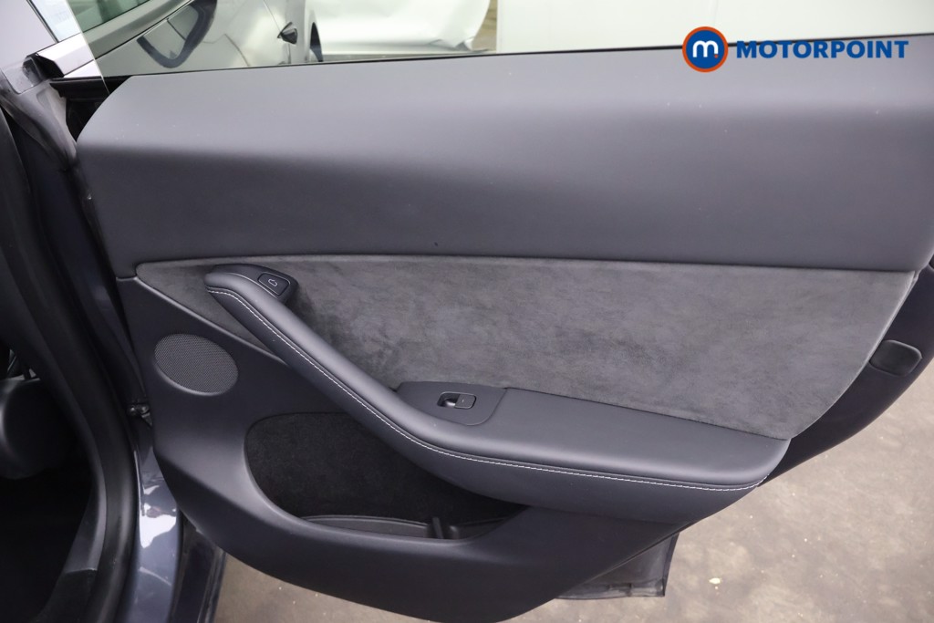 Tesla Model Y Long Range Automatic Electric SUV - Stock Number (1669412) - 20th supplementary image