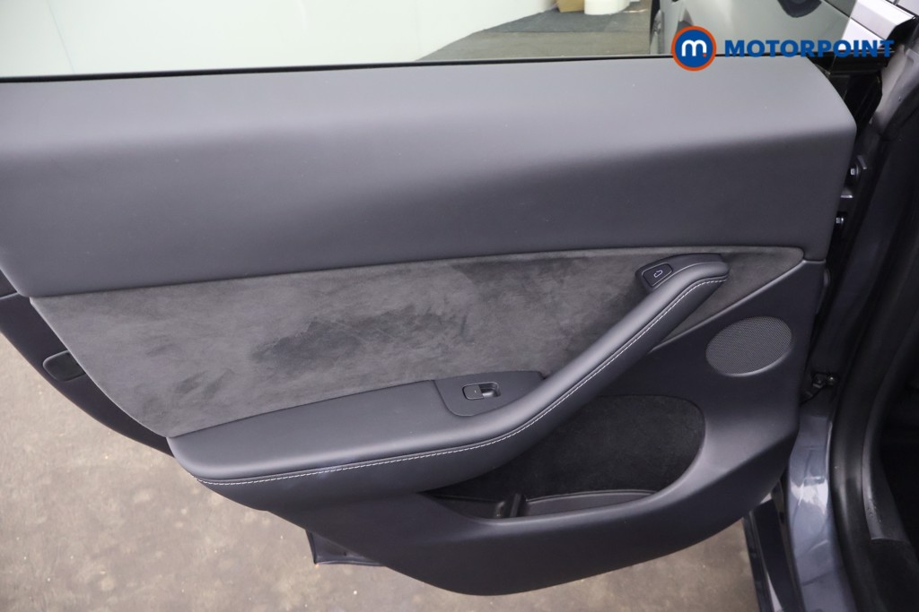 Tesla Model Y Long Range Automatic Electric SUV - Stock Number (1669412) - 24th supplementary image