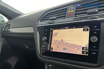 Volkswagen Tiguan Allspace R-Line Automatic Petrol SUV - Stock Number (1669443) - 9th supplementary image
