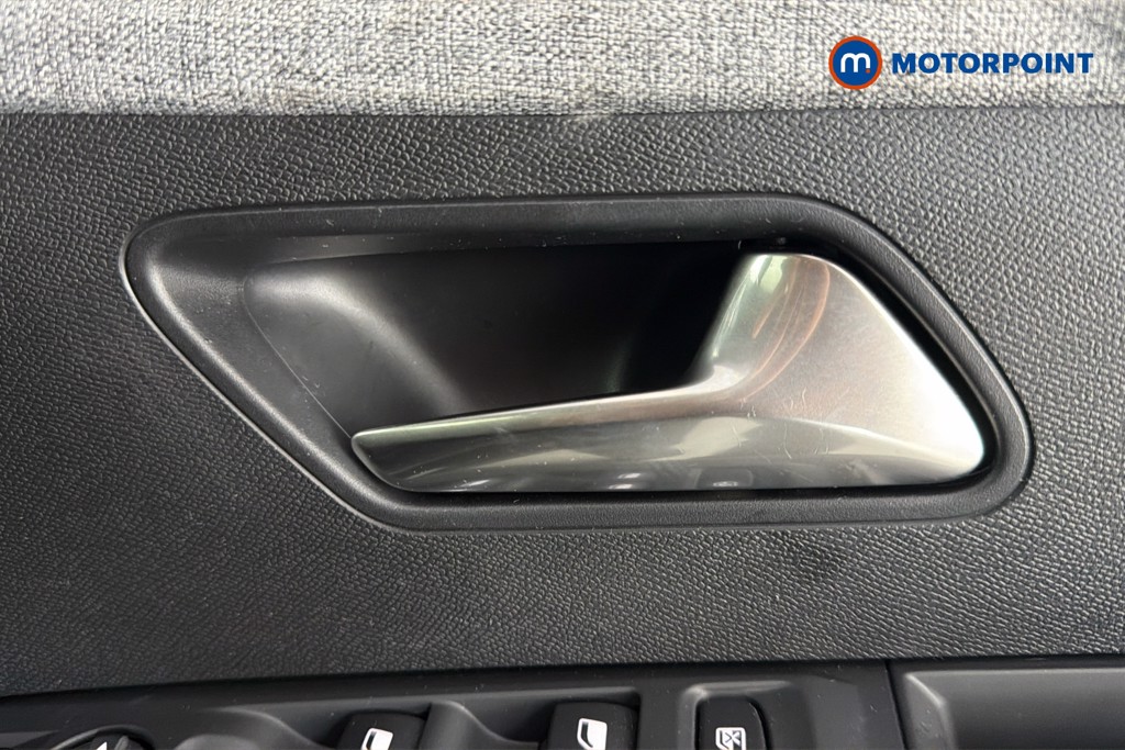 Peugeot 5008 Allure Premium Automatic Petrol SUV - Stock Number (1669479) - 42nd supplementary image