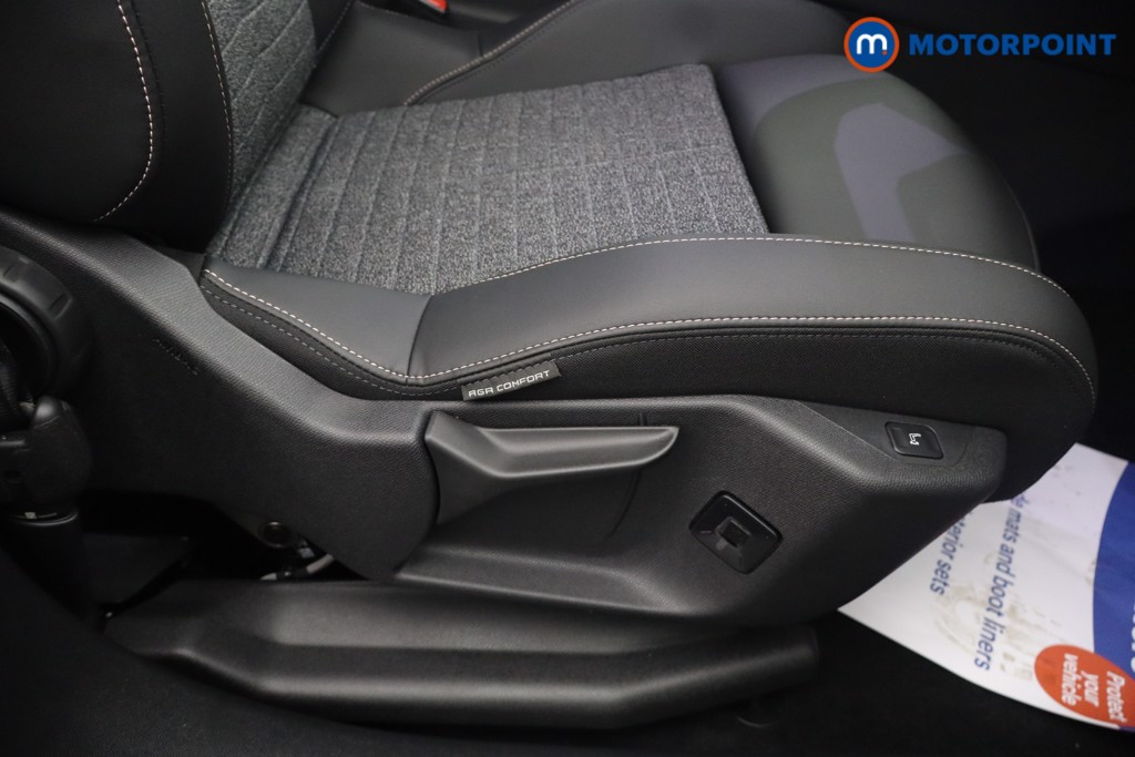 Peugeot 5008 Allure Premium Automatic Petrol SUV - Stock Number (1669663) - 18th supplementary image