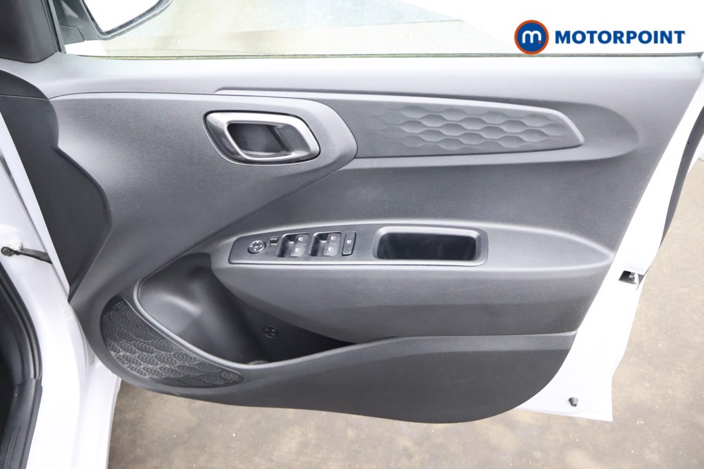 Hyundai I10 Advance Automatic Petrol Hatchback - Stock Number (1669698) - 18th supplementary image
