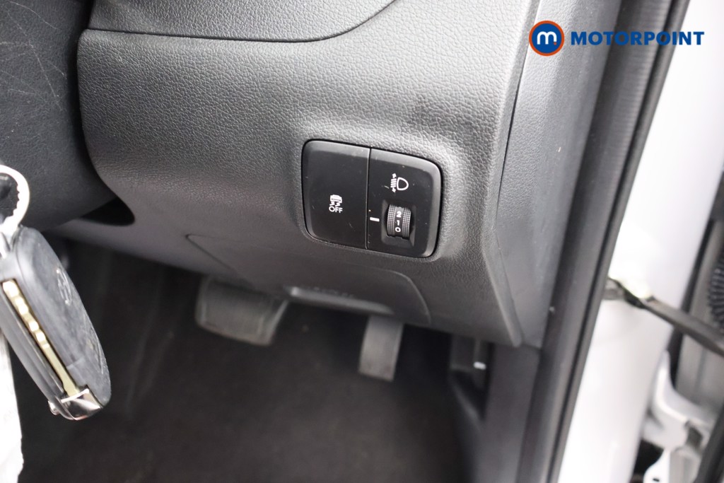 Hyundai I10 Advance Automatic Petrol Hatchback - Stock Number (1669698) - 22nd supplementary image