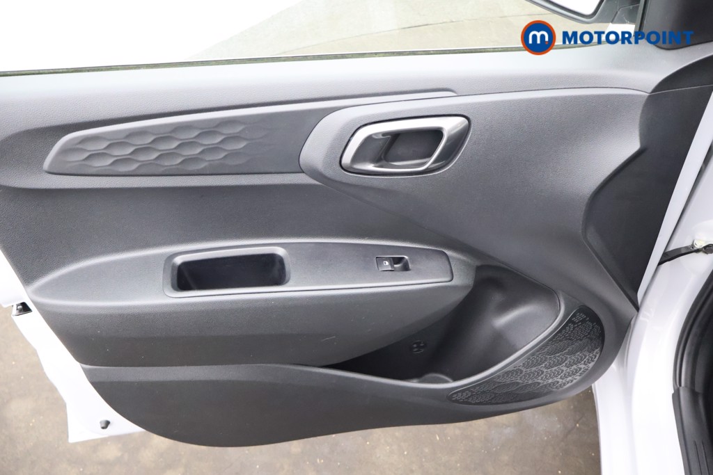 Hyundai I10 Advance Automatic Petrol Hatchback - Stock Number (1669698) - 29th supplementary image