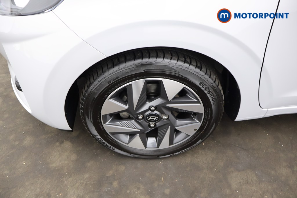 Hyundai I10 Advance Automatic Petrol Hatchback - Stock Number (1669698) - 1st supplementary image