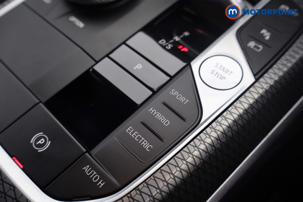 BMW 3 Series M Sport Automatic Petrol Plug-In Hybrid Saloon - Stock Number (1669866) - 17th supplementary image