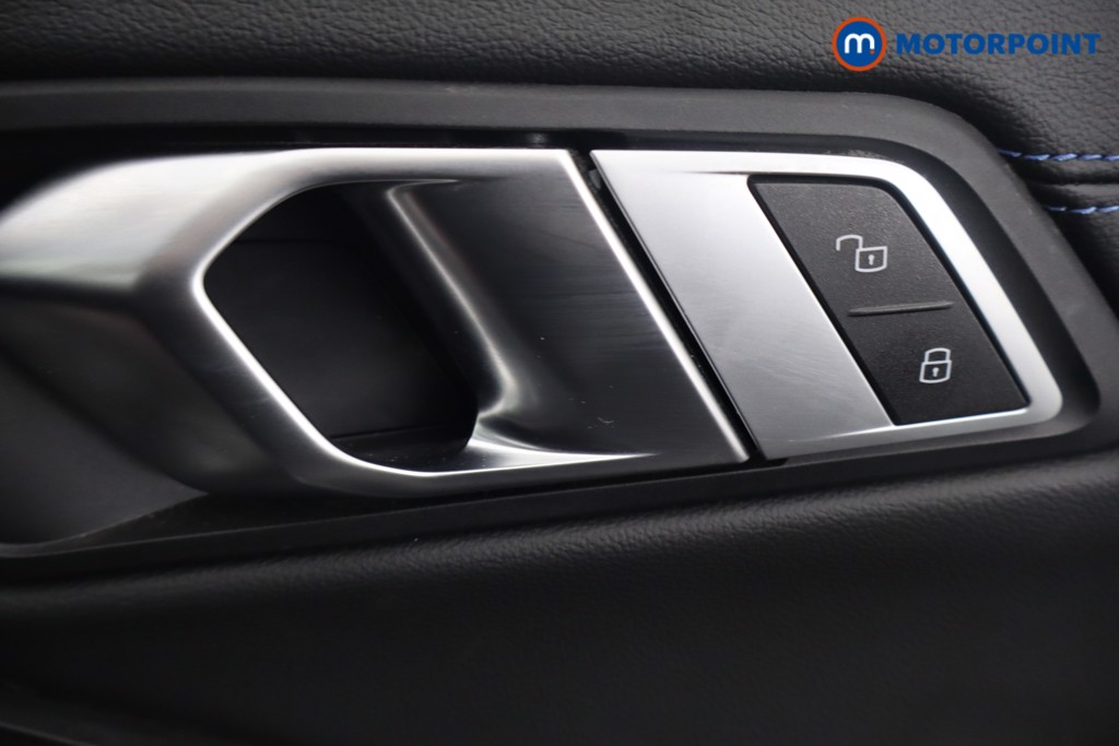 BMW 3 Series M Sport Automatic Petrol Plug-In Hybrid Saloon - Stock Number (1669866) - 20th supplementary image