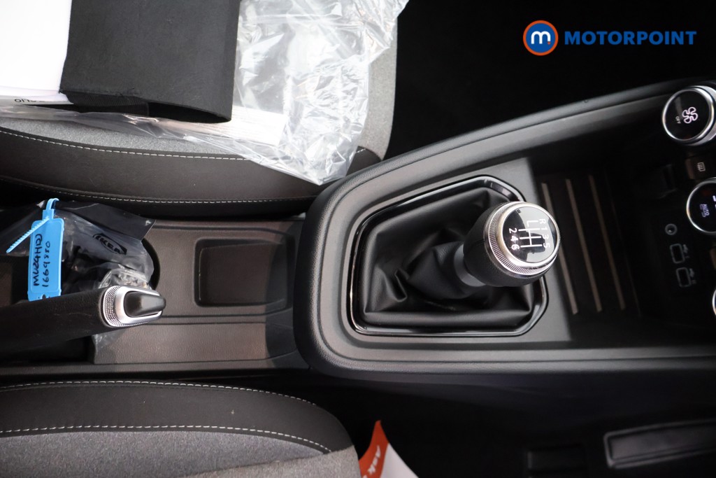 Renault Clio Evolution Manual Petrol Hatchback - Stock Number (1669880) - 14th supplementary image