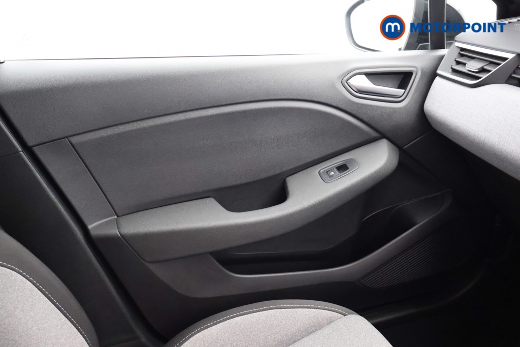 Renault Clio Evolution Manual Petrol Hatchback - Stock Number (1669880) - 17th supplementary image