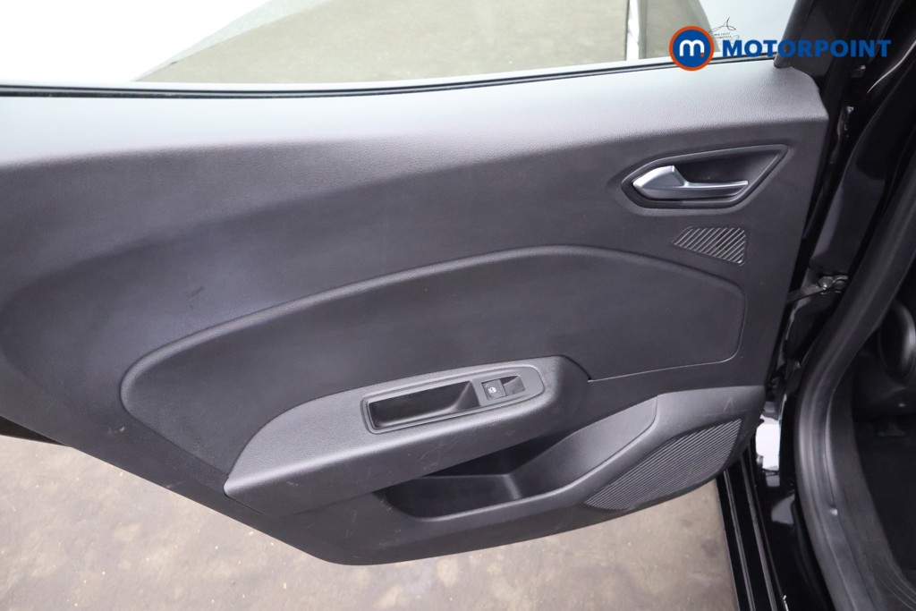 Renault Clio Evolution Manual Petrol Hatchback - Stock Number (1669880) - 27th supplementary image