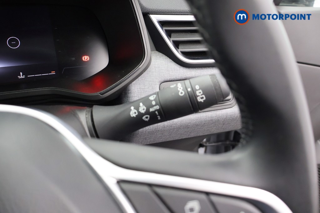 Renault Clio Evolution Manual Petrol Hatchback - Stock Number (1669888) - 9th supplementary image