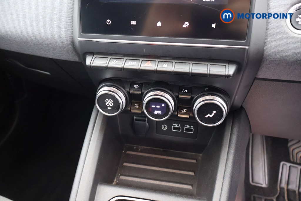 Renault Clio Evolution Manual Petrol Hatchback - Stock Number (1669888) - 13th supplementary image