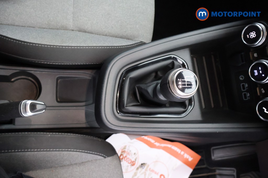 Renault Clio Evolution Manual Petrol Hatchback - Stock Number (1669888) - 14th supplementary image